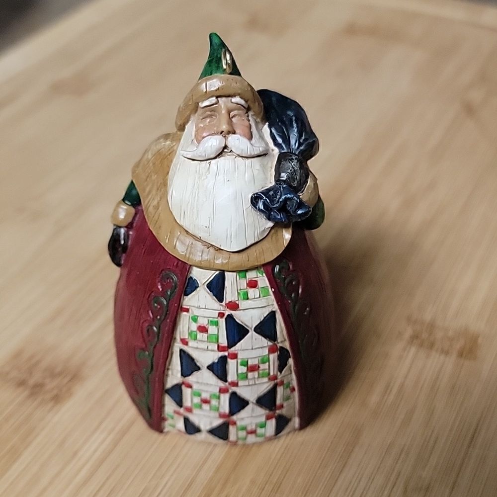 JIM SHORE HEARTWOOD CREEK PRIMITIVE SANTA WITH BLUE SACK COLLECTIBLE ORNAMENT